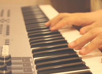 hand-225497_960_720